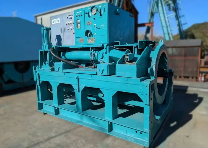 水平ボーリングマシーンKE-3300の画像